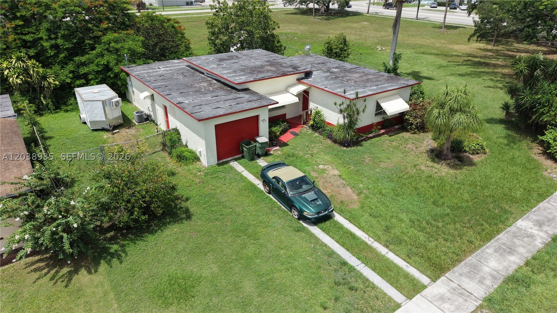 27 NW 18th St