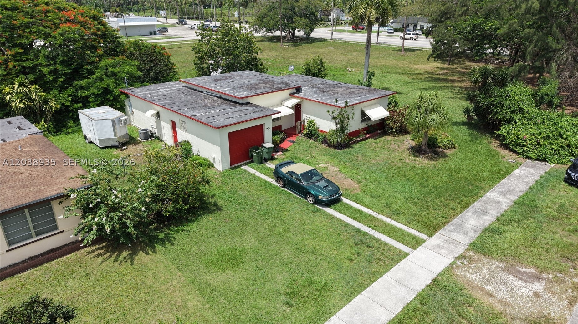27 NW 18th St