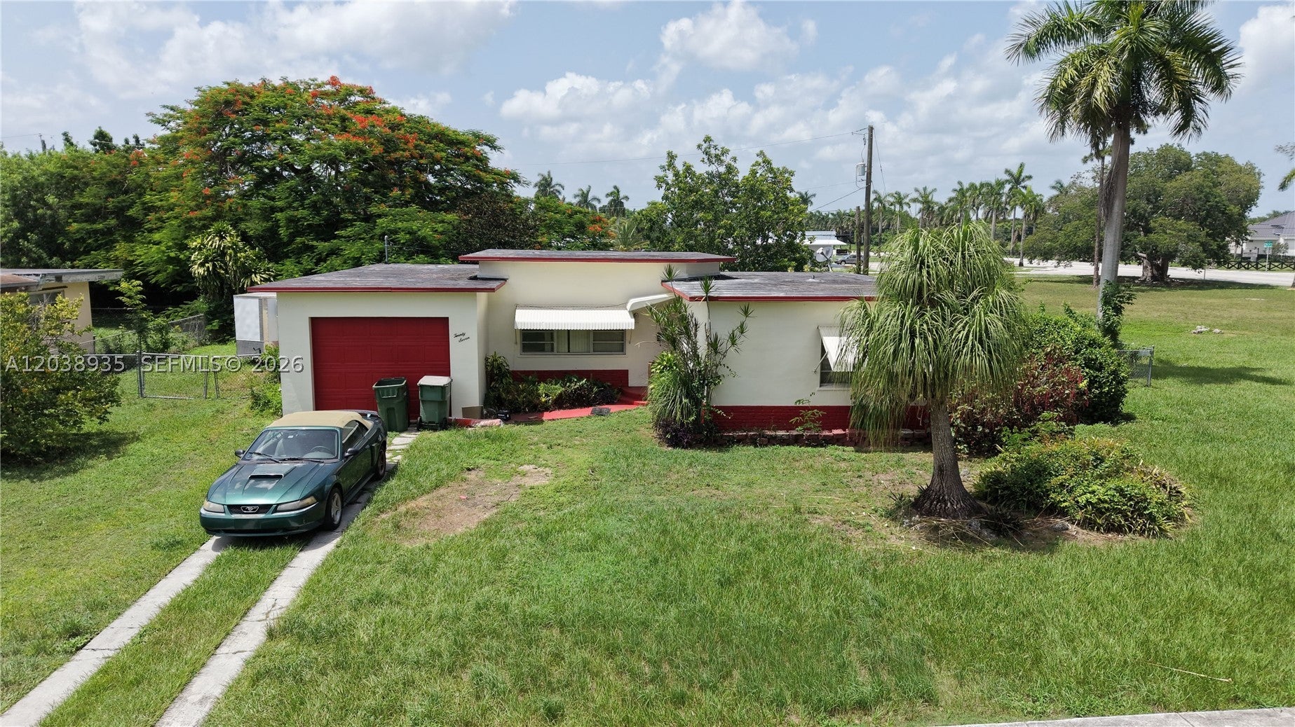 27 NW 18th St
