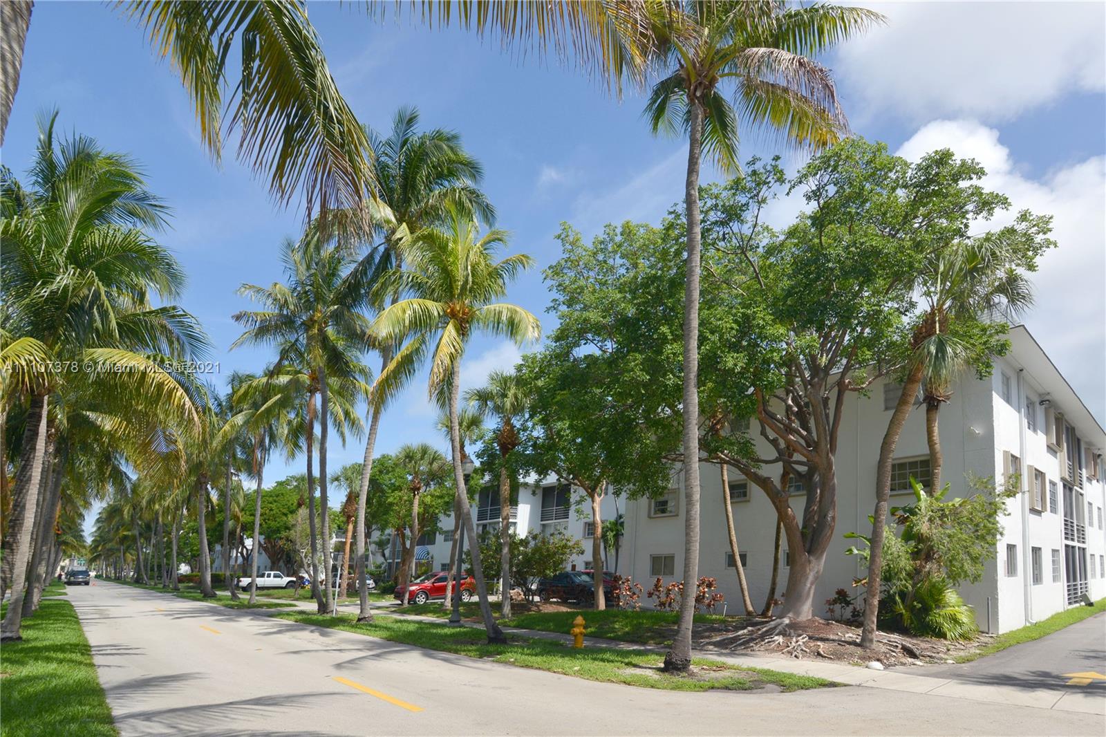 KEY BISCAYNE VI CONDO - Residential