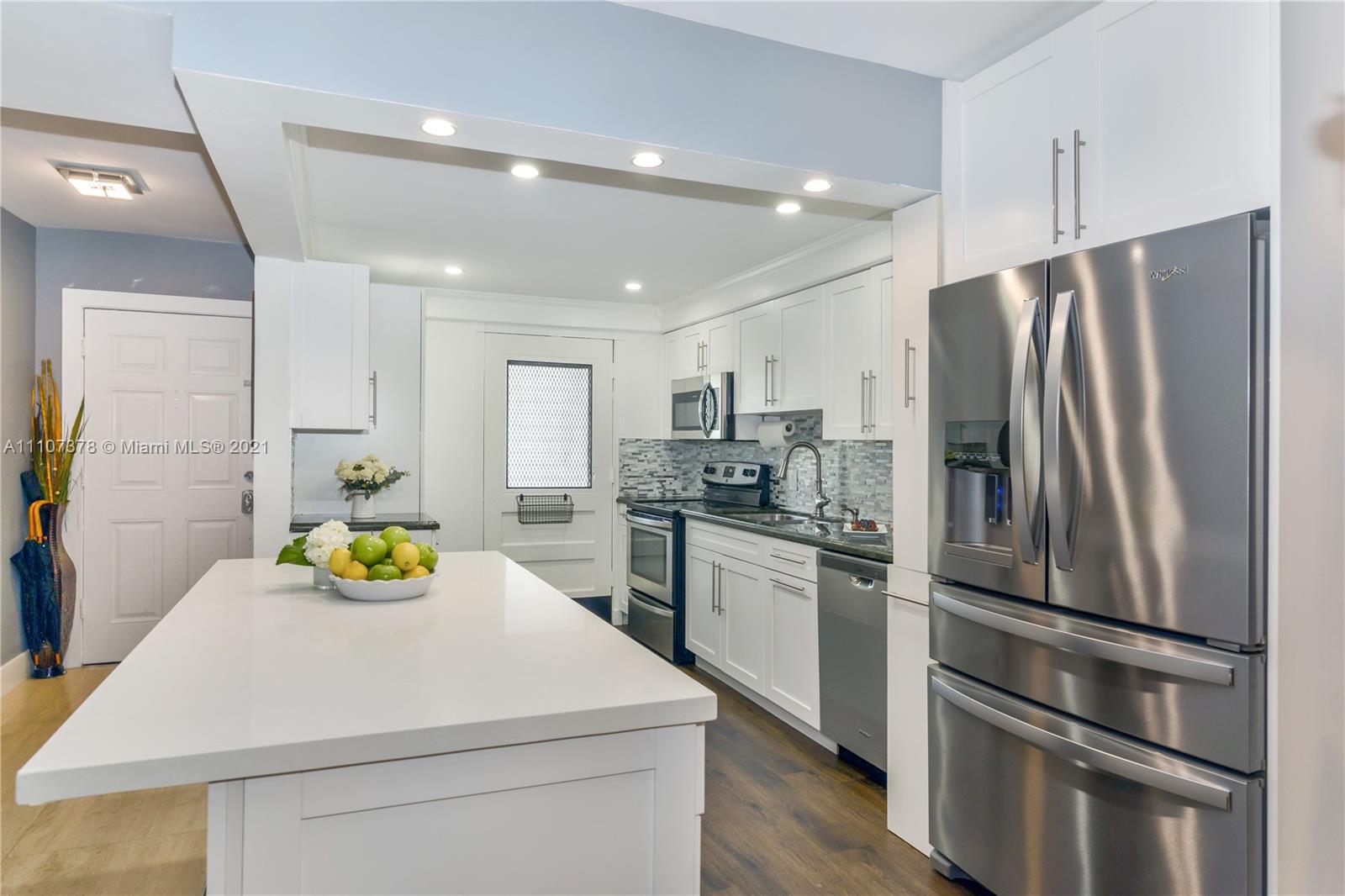 KEY BISCAYNE VI CONDO - Residential