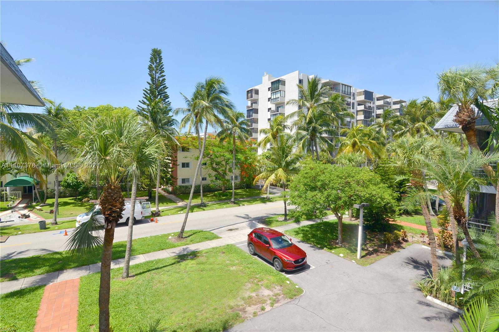 KEY BISCAYNE VI CONDO - Residential