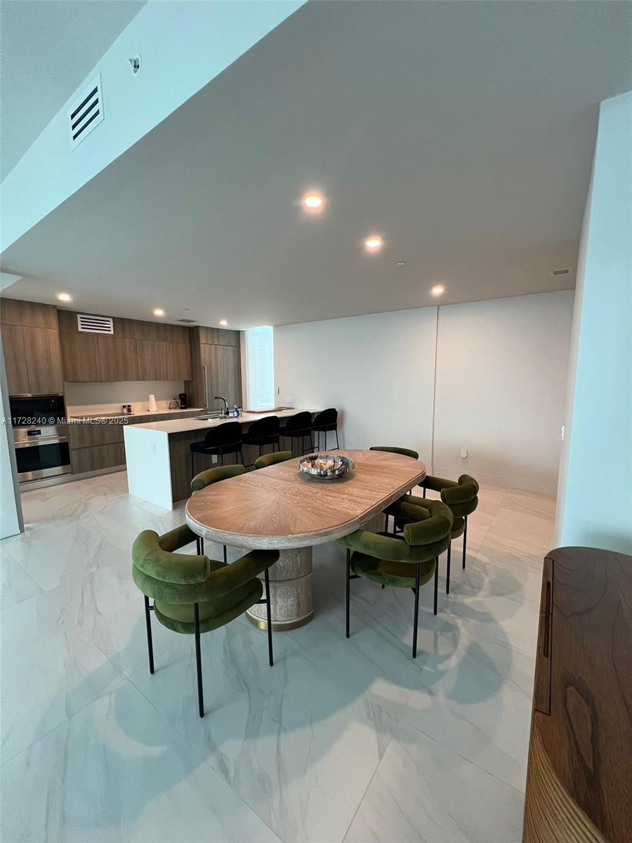 AURORA CONDO - Residential Lease