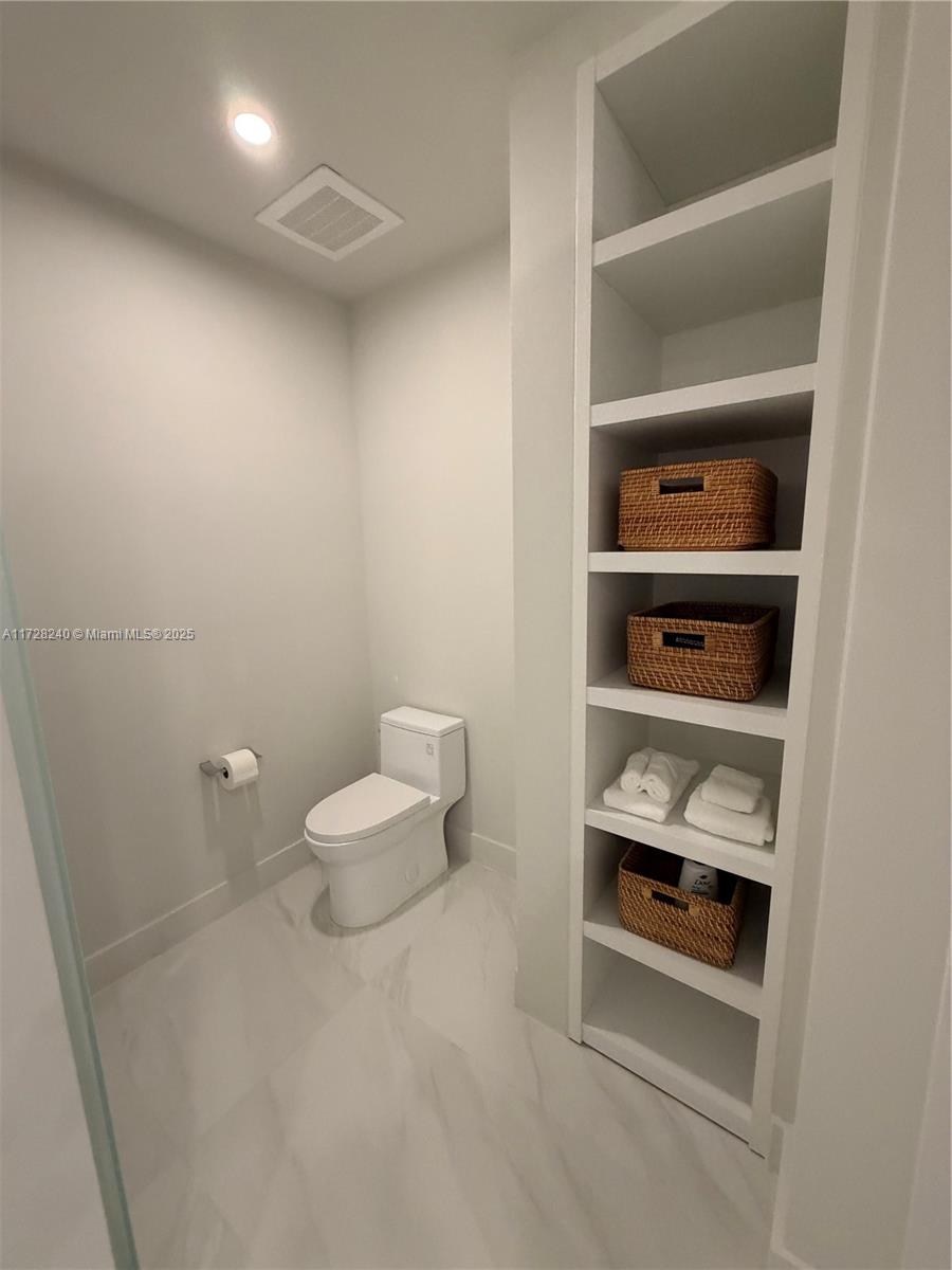 AURORA CONDO - Residential Lease