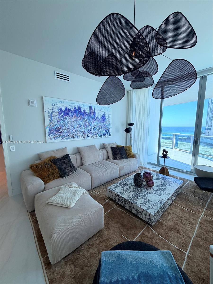 17550 Collins Ave 601