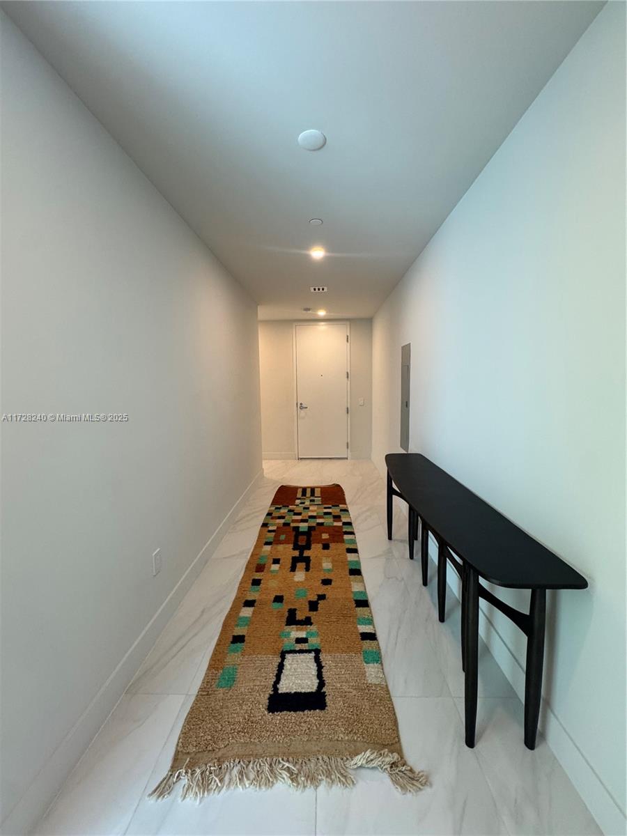 17550 Collins Ave 601