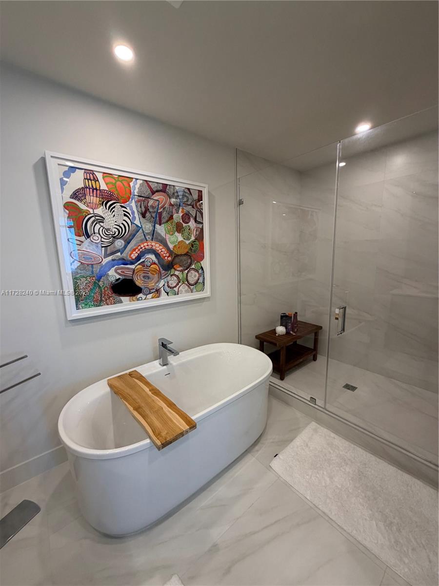 AURORA CONDO - Residential Lease