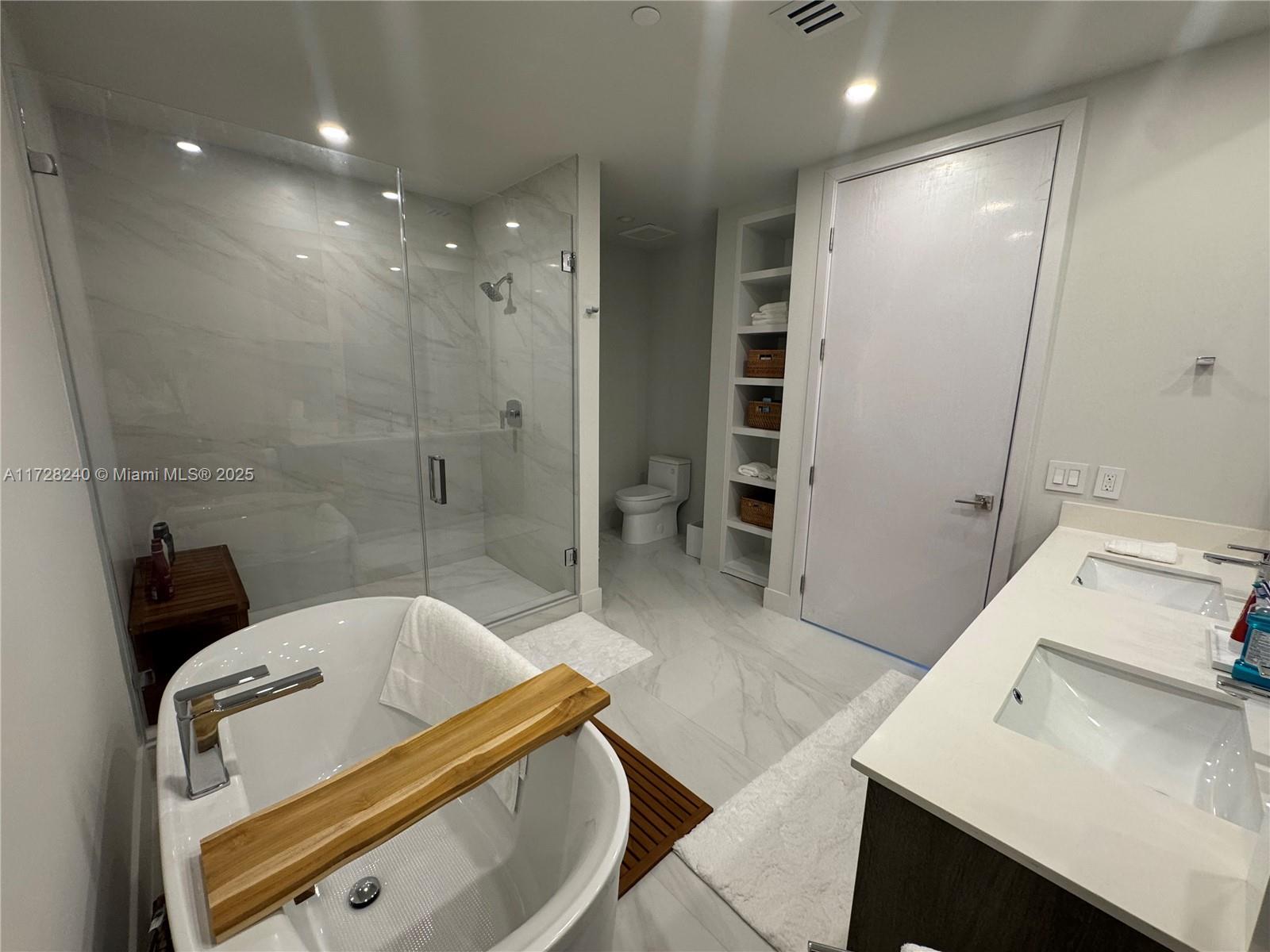 AURORA CONDO - Residential Lease