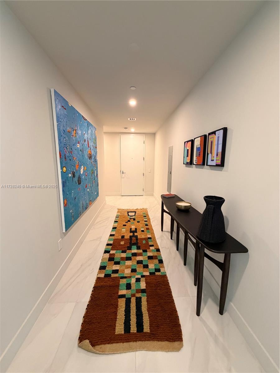 17550 Collins Ave 601