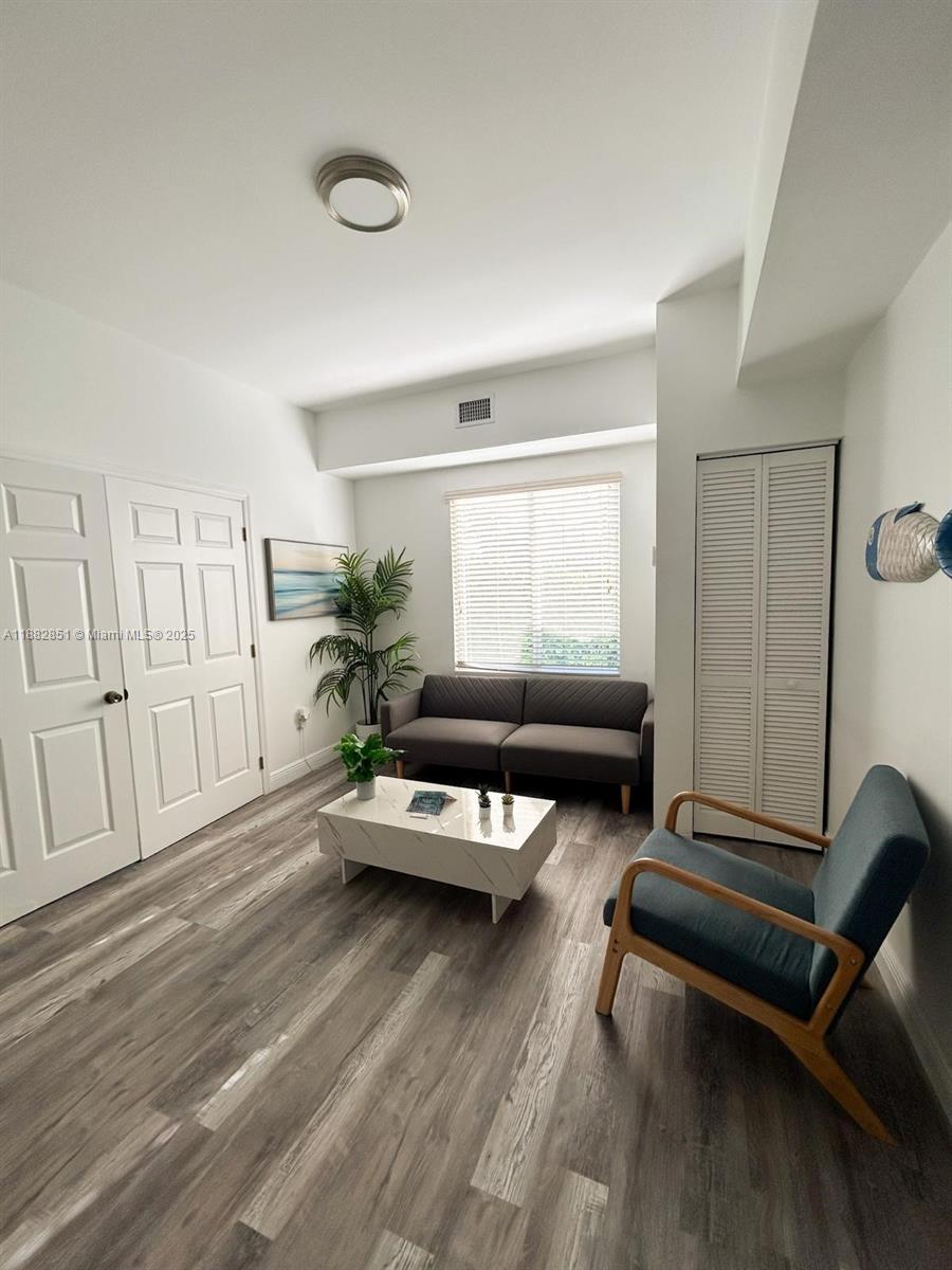 CORAL GABLES FLAGLER STRE - Residential Income