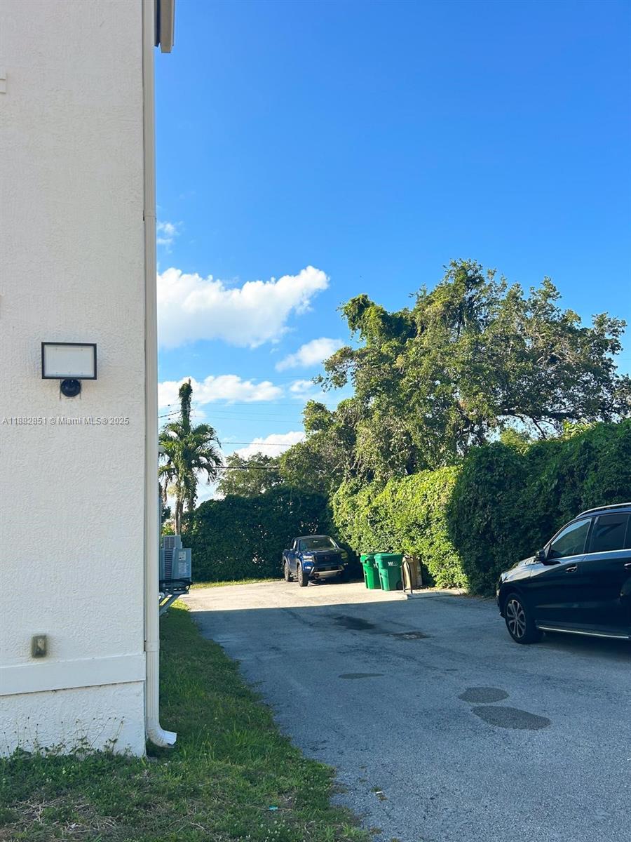 CORAL GABLES FLAGLER STRE - Residential Income