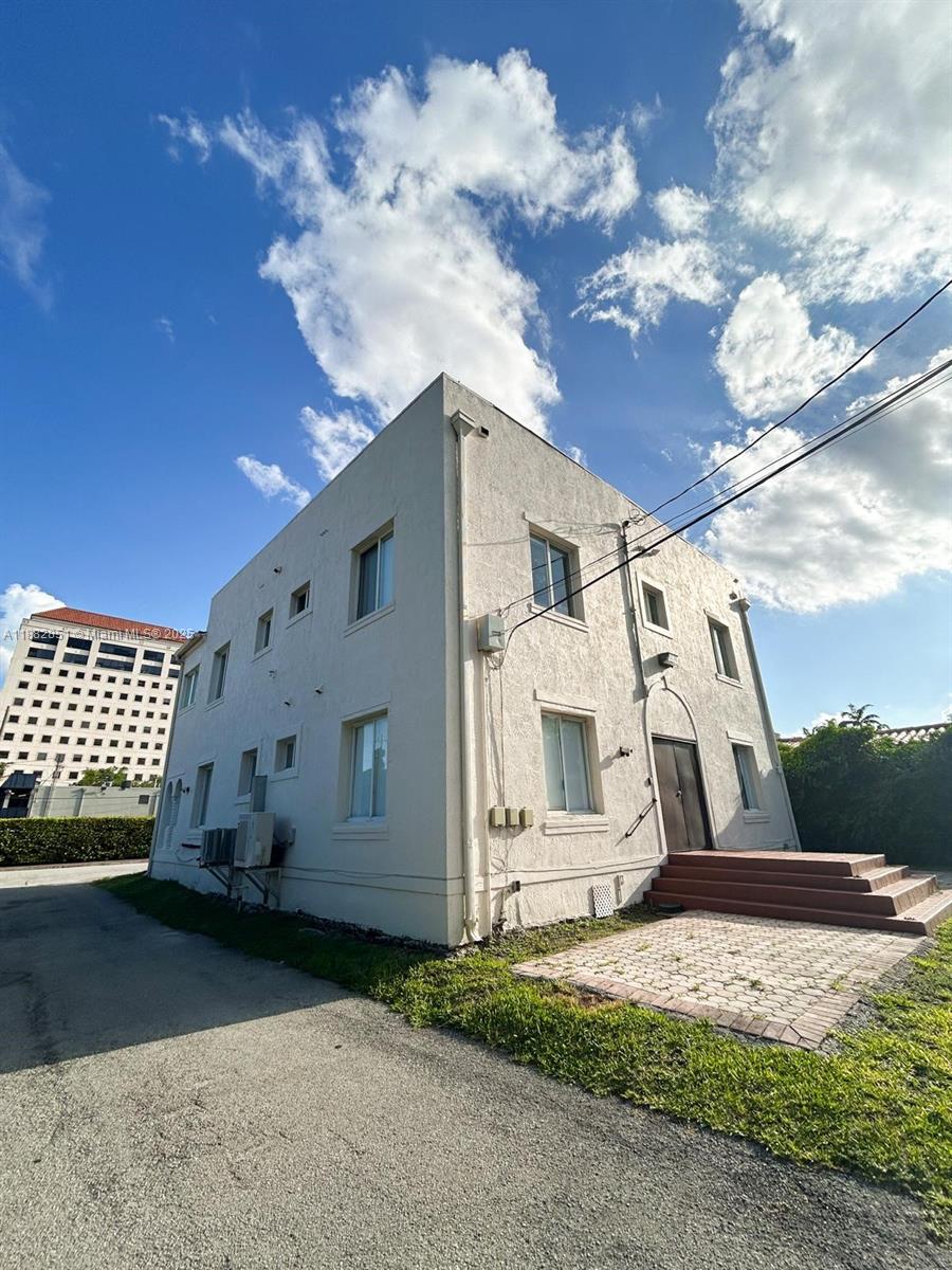 CORAL GABLES FLAGLER STRE - Residential Income