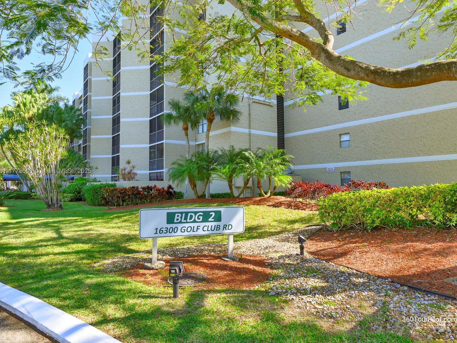 COUNTRY CLUB APTS AT - Residential