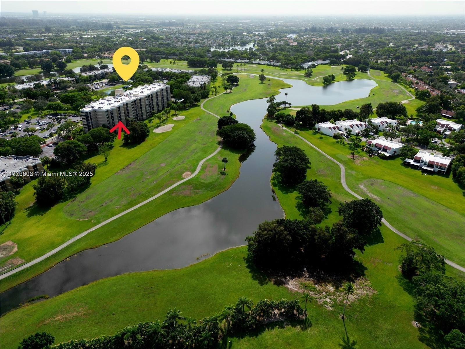 COUNTRY CLUB APTS AT - Residential
