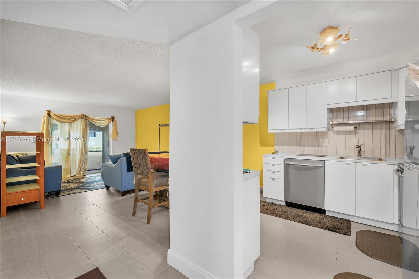 257 S Cypress Rd 416