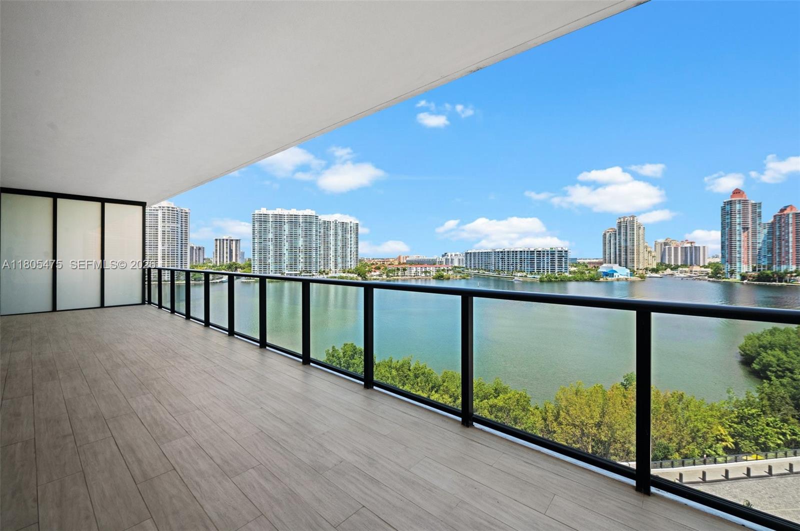 PRIVE CONDO - Residential