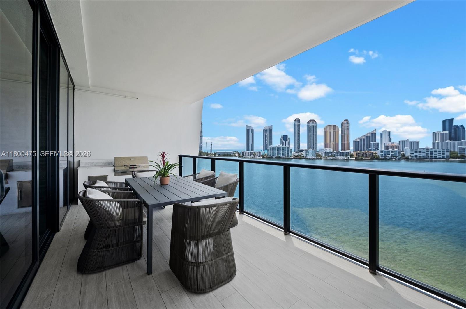 PRIVE CONDO - Residential
