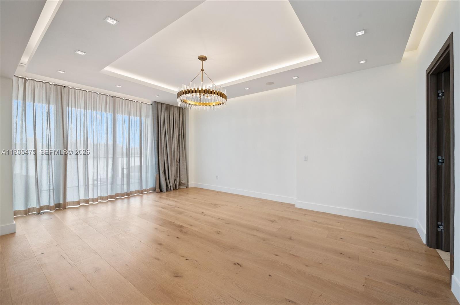 PRIVE CONDO - Residential