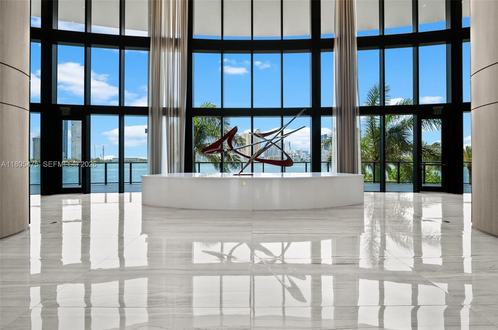 PRIVE CONDO - Residential