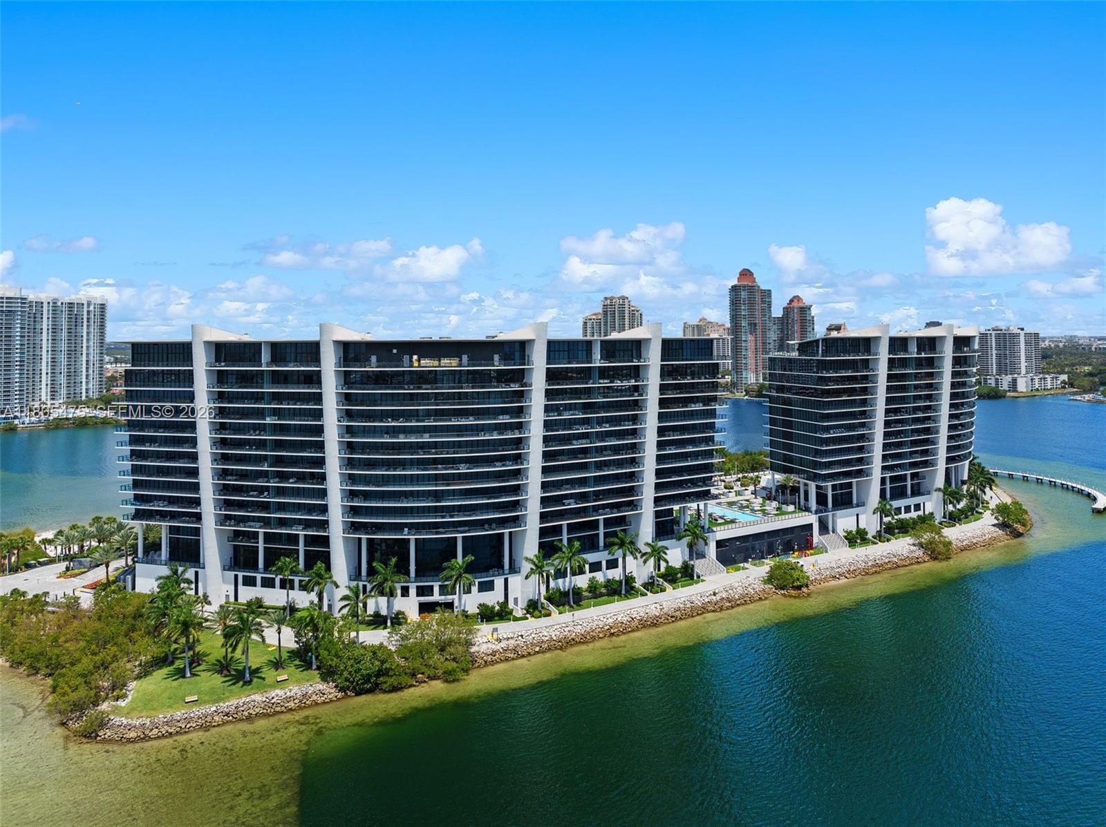 PRIVE CONDO - Residential