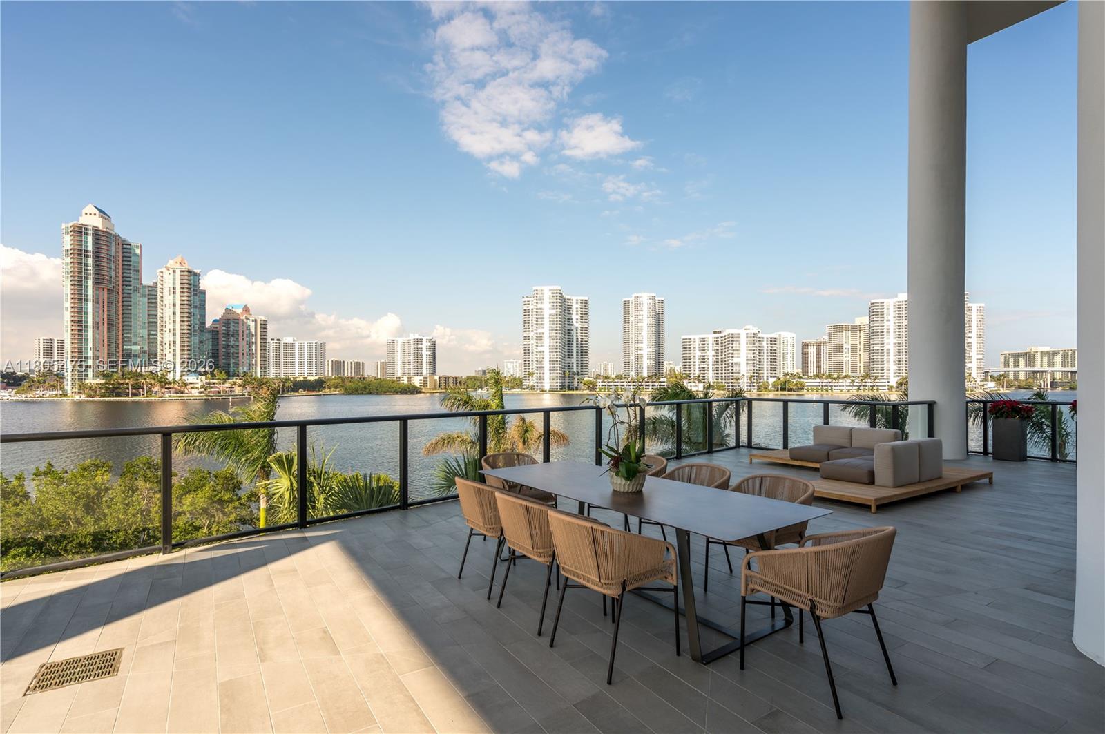 PRIVE CONDO - Residential