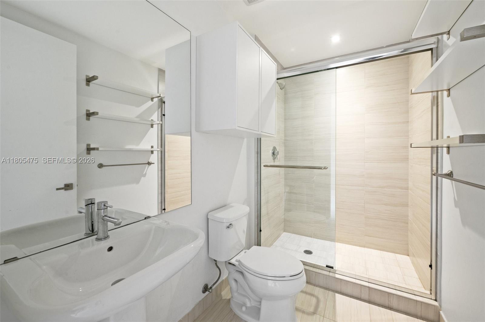 PRIVE CONDO - Residential