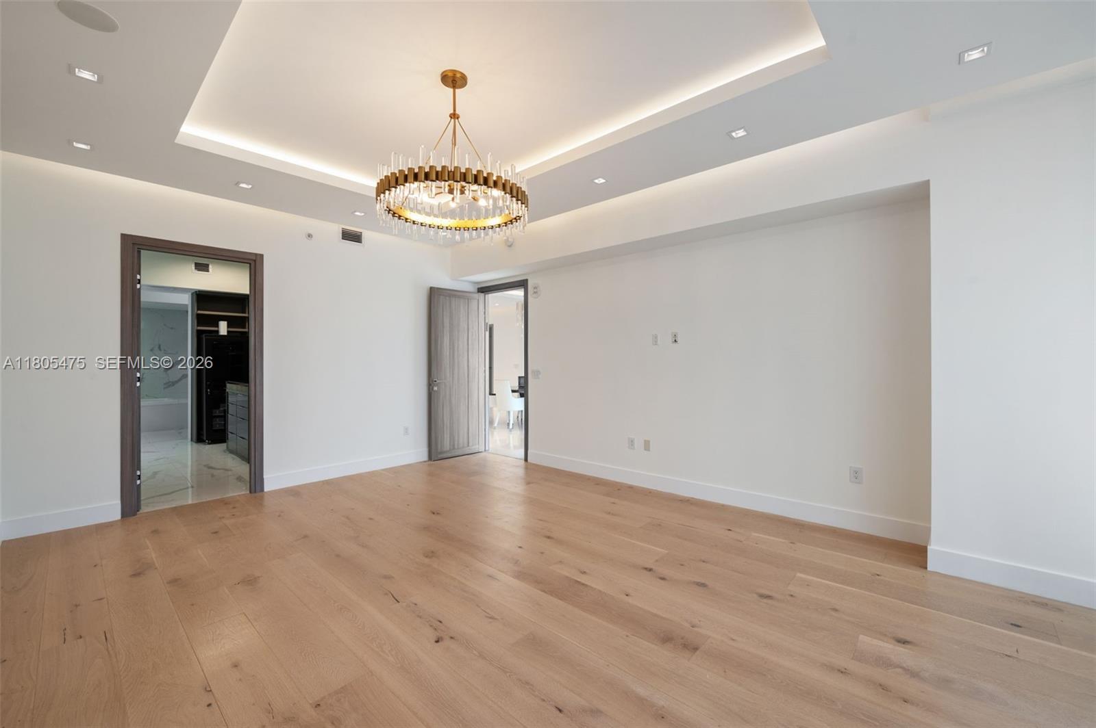 PRIVE CONDO - Residential