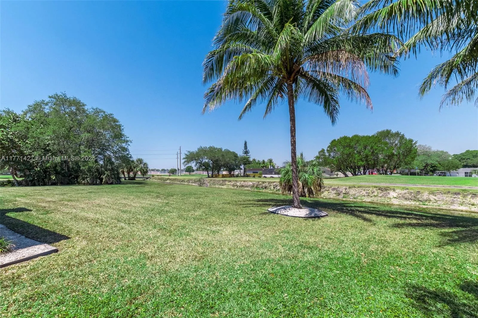 Miami, Florida 33176, United States, 4 Bedrooms Bedrooms, ,2 BathroomsBathrooms,Residential,Active,95601