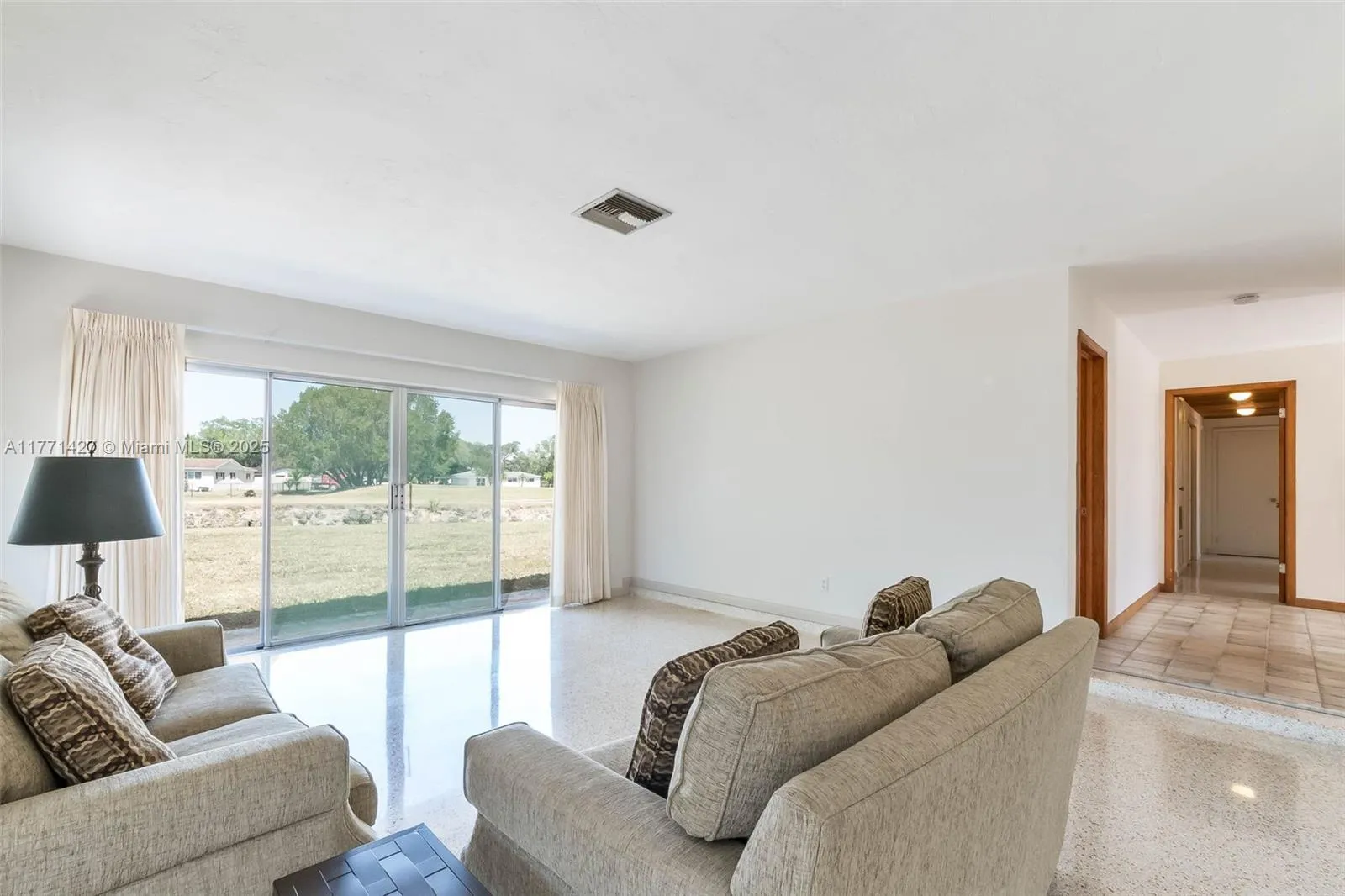 Miami, Florida 33176, United States, 4 Bedrooms Bedrooms, ,2 BathroomsBathrooms,Residential,Active,95601