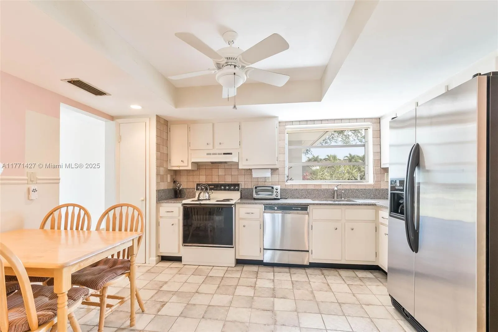 Miami, Florida 33176, United States, 4 Bedrooms Bedrooms, ,2 BathroomsBathrooms,Residential,Active,95601