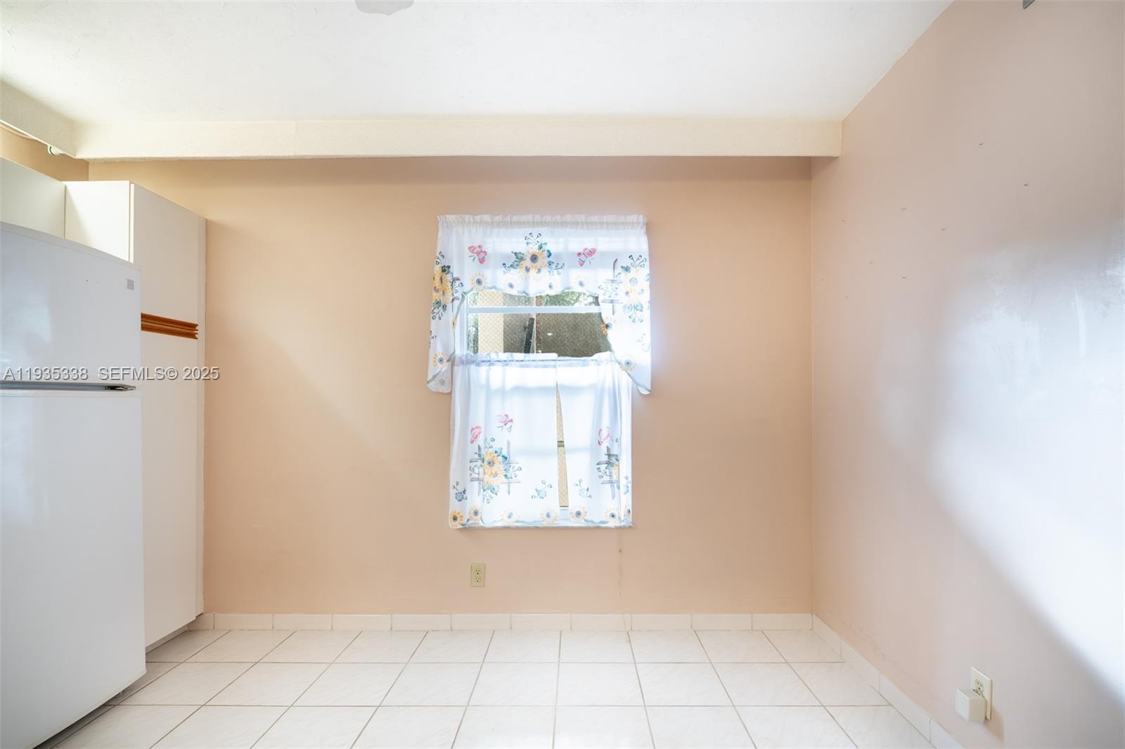 HOLLYBROOK GOLF AND TENNIS - Residential