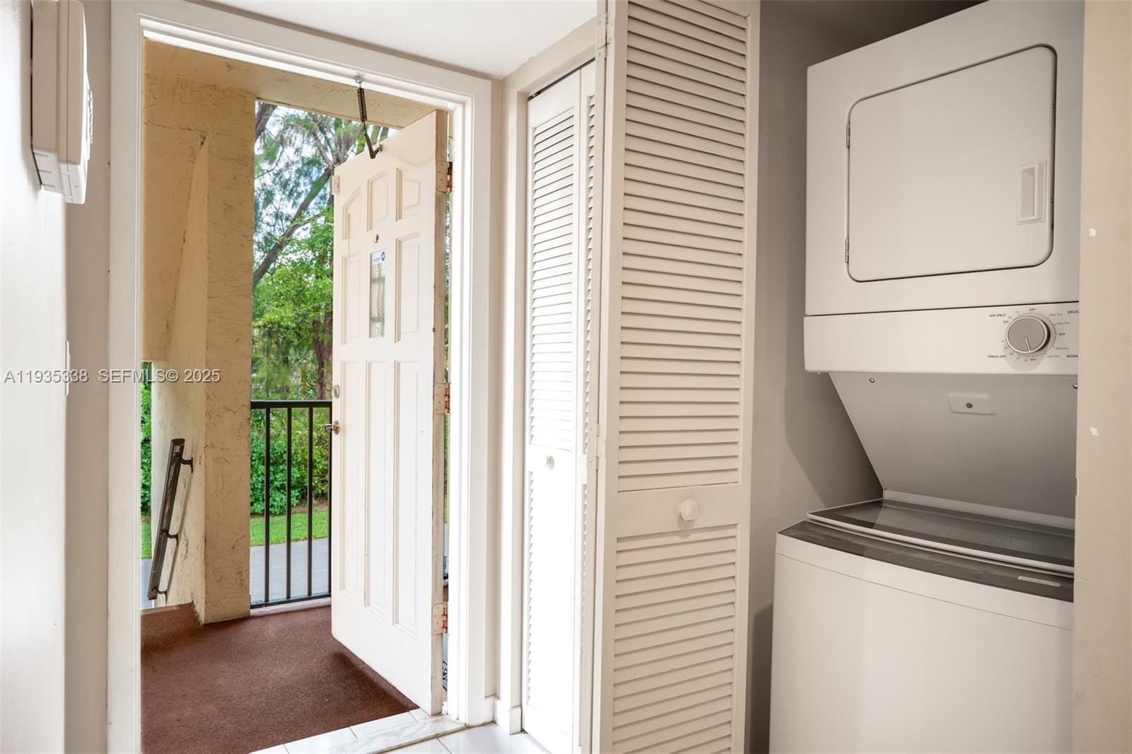 HOLLYBROOK GOLF AND TENNIS - Residential