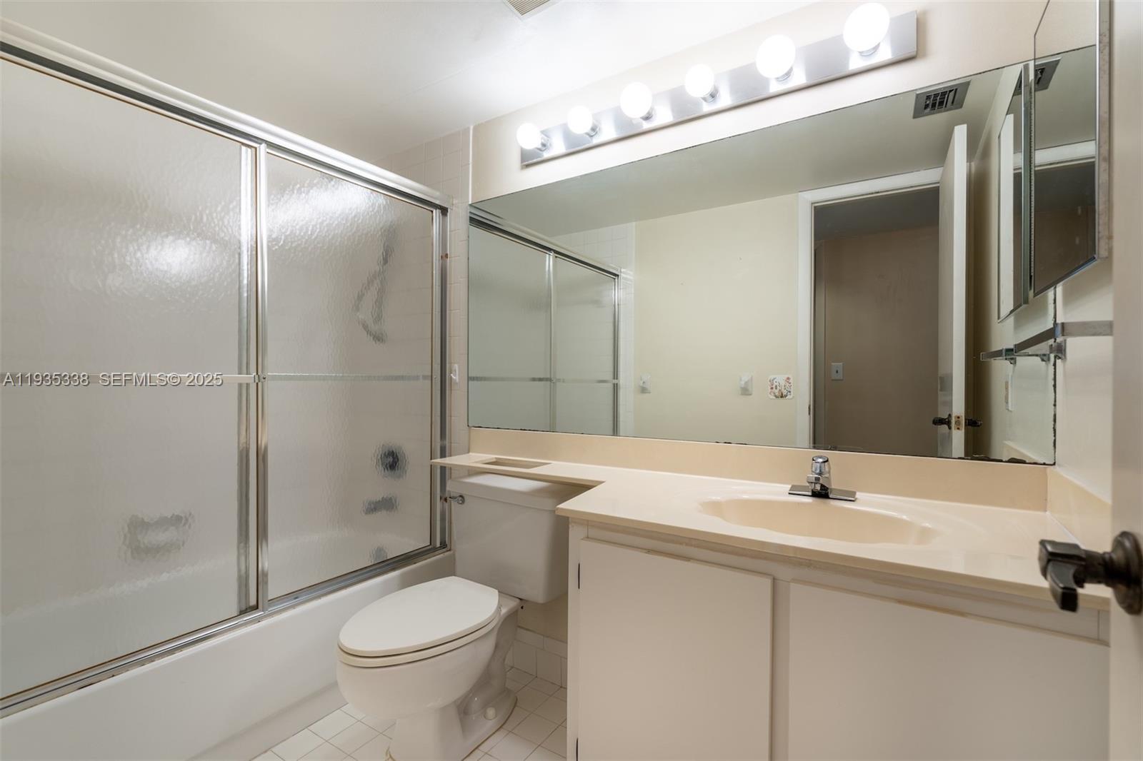 HOLLYBROOK GOLF AND TENNIS - Residential