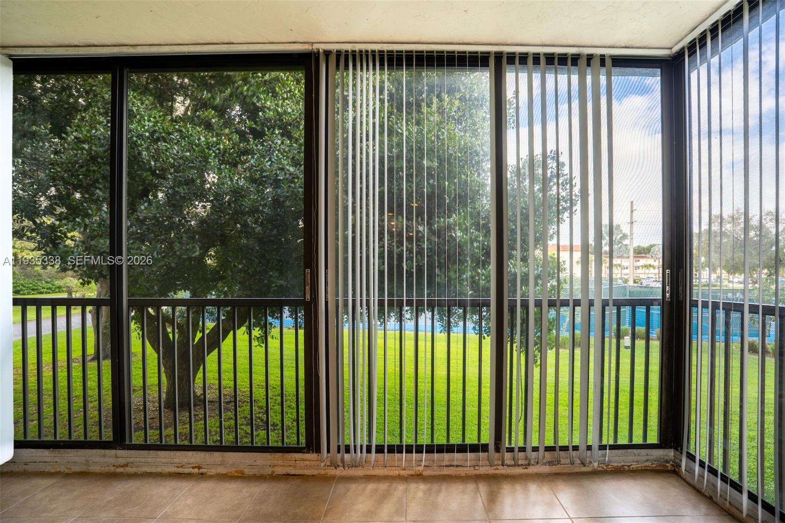 HOLLYBROOK GOLF AND TENNIS - Residential