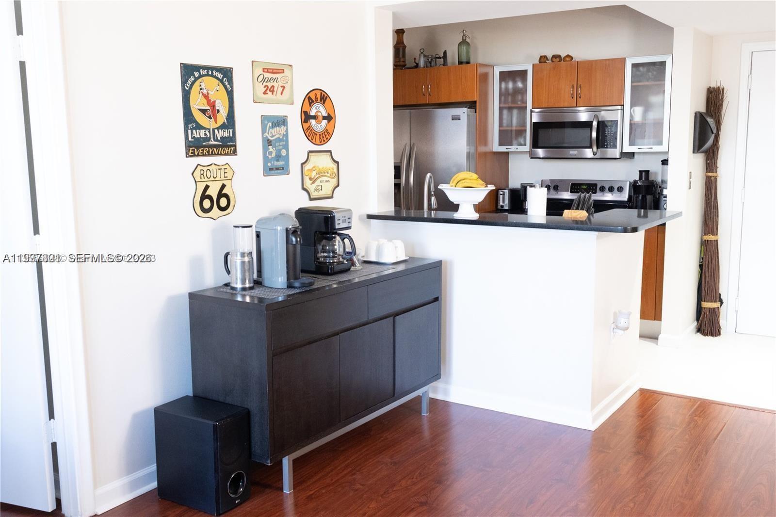 VENTURE AT AVENTURA WEST - Residential Lease