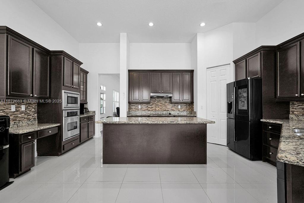 MONTERRA - Residential Lease