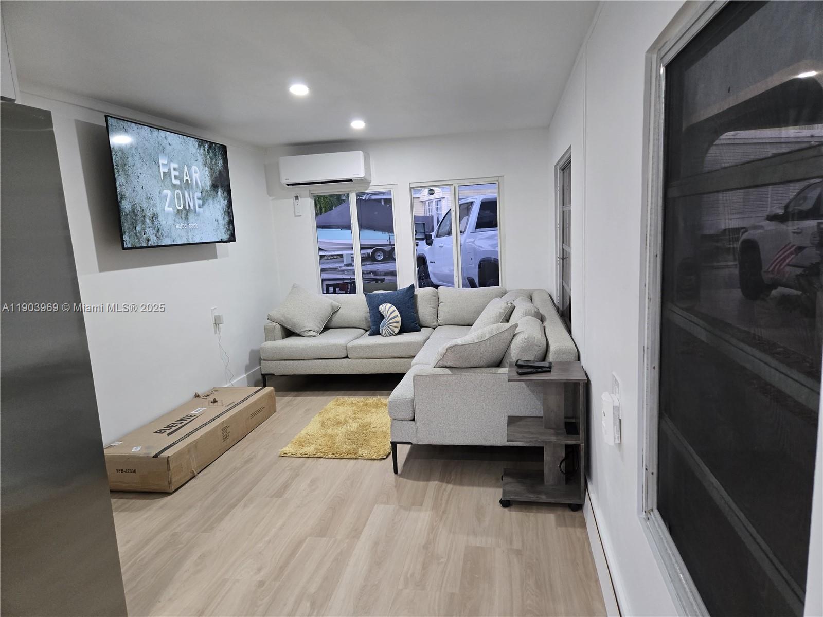 LONG KEY PROJ PROP LINE S - Residential Lease