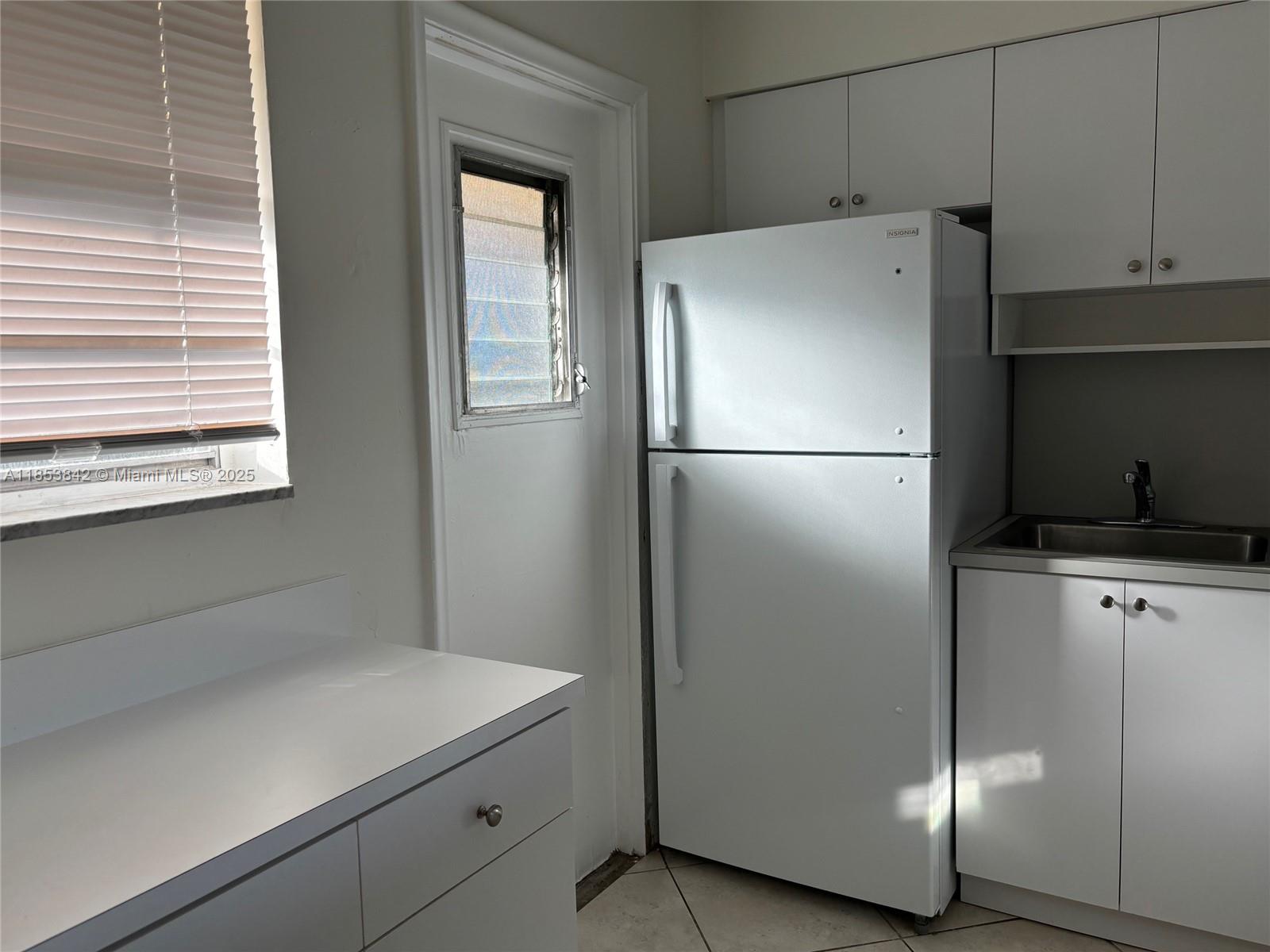 20200 NE 27th Ct 33