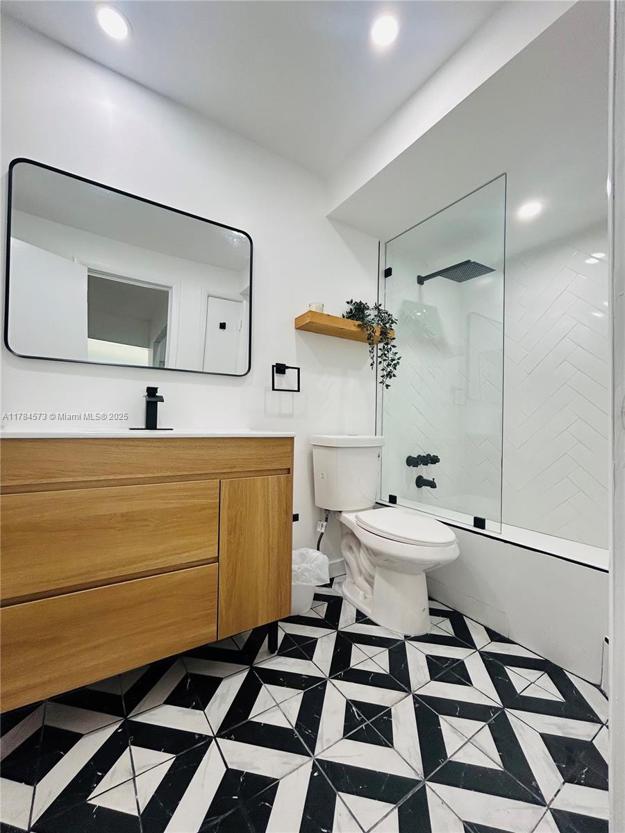 Rental Property at 4200 Nw 3rd Ct 227, Plantation, Miami-Dade County, Florida - Bedrooms: 1 
Bathrooms: 1  - $1,700 MO.