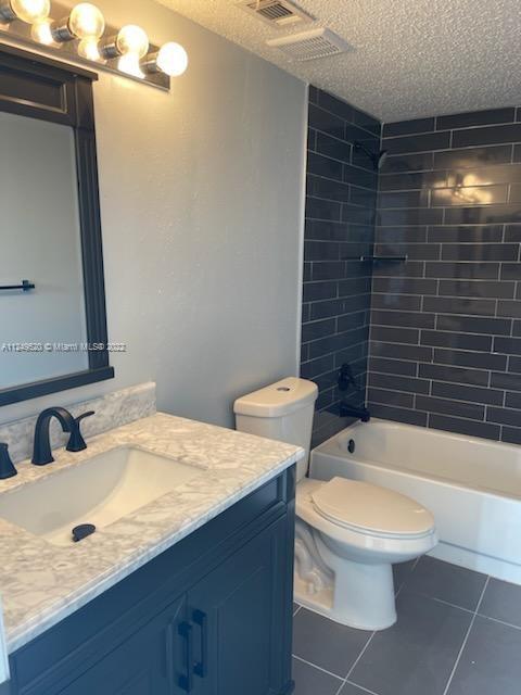 WINDWARD LAKES CONDO - Residential Lease