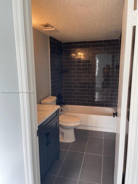 WINDWARD LAKES CONDO - Residential Lease