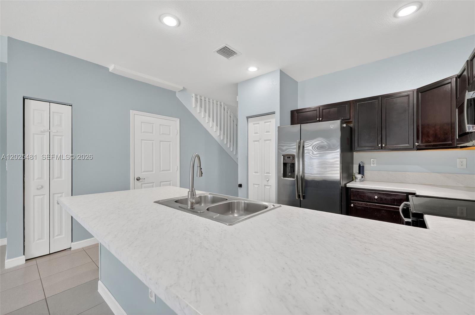 COCO PALM ESTATES - Residential