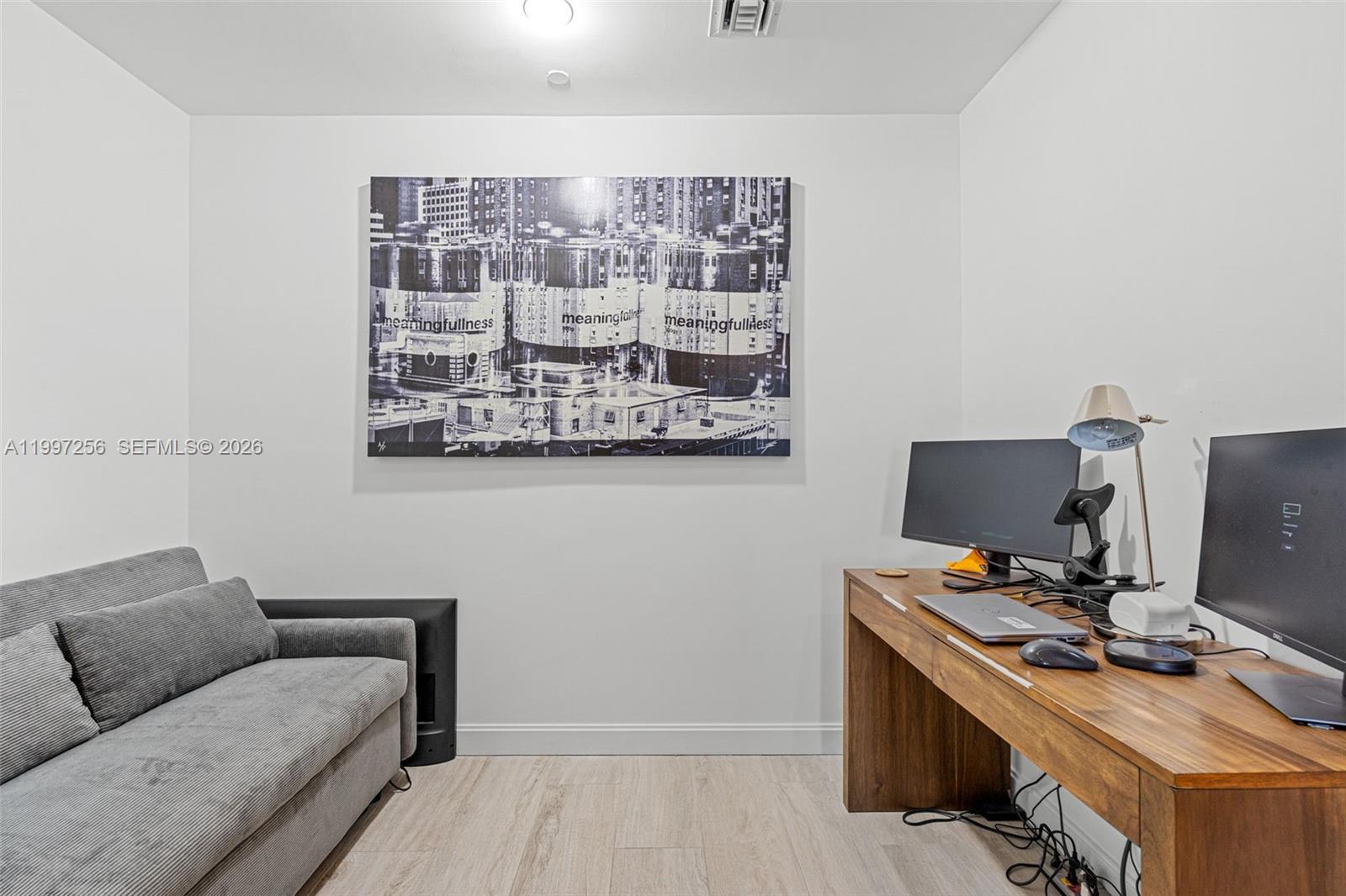 BRICKELL HEIGHTS EAST CON - Residential Lease