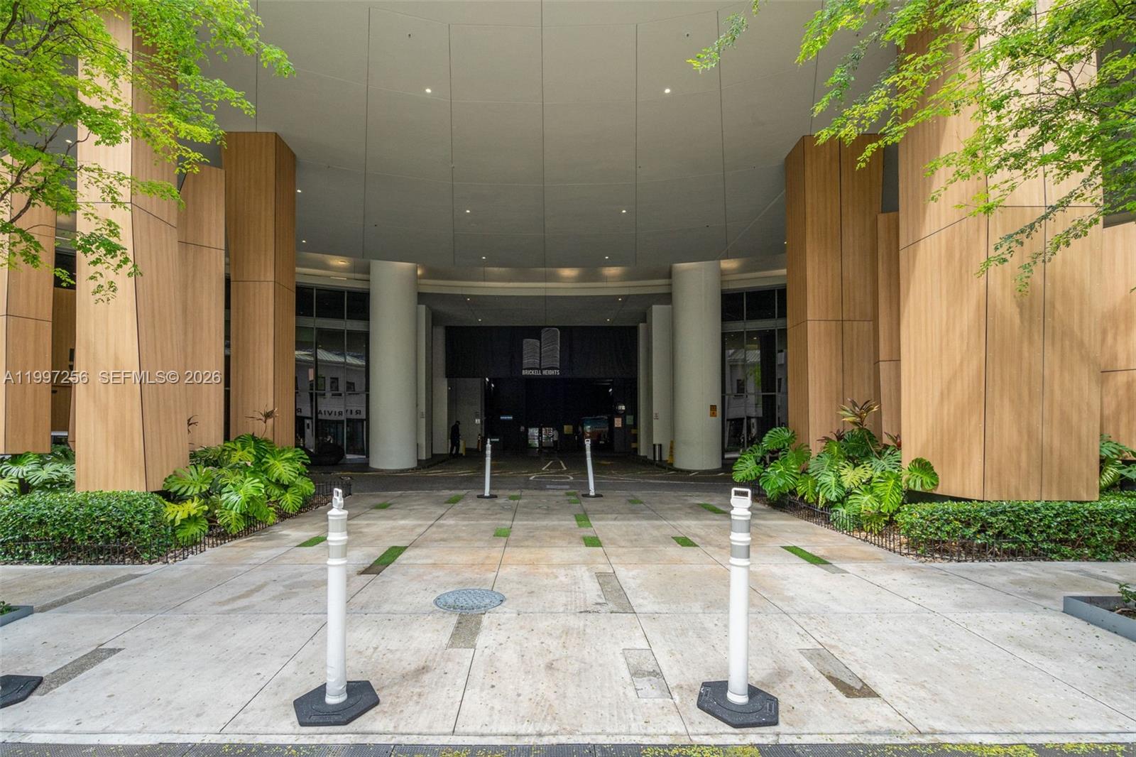 BRICKELL HEIGHTS EAST CON - Residential Lease