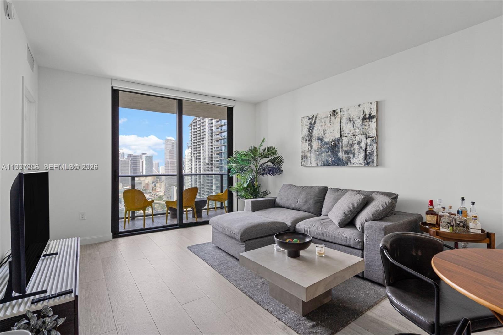 BRICKELL HEIGHTS EAST CON - Residential Lease