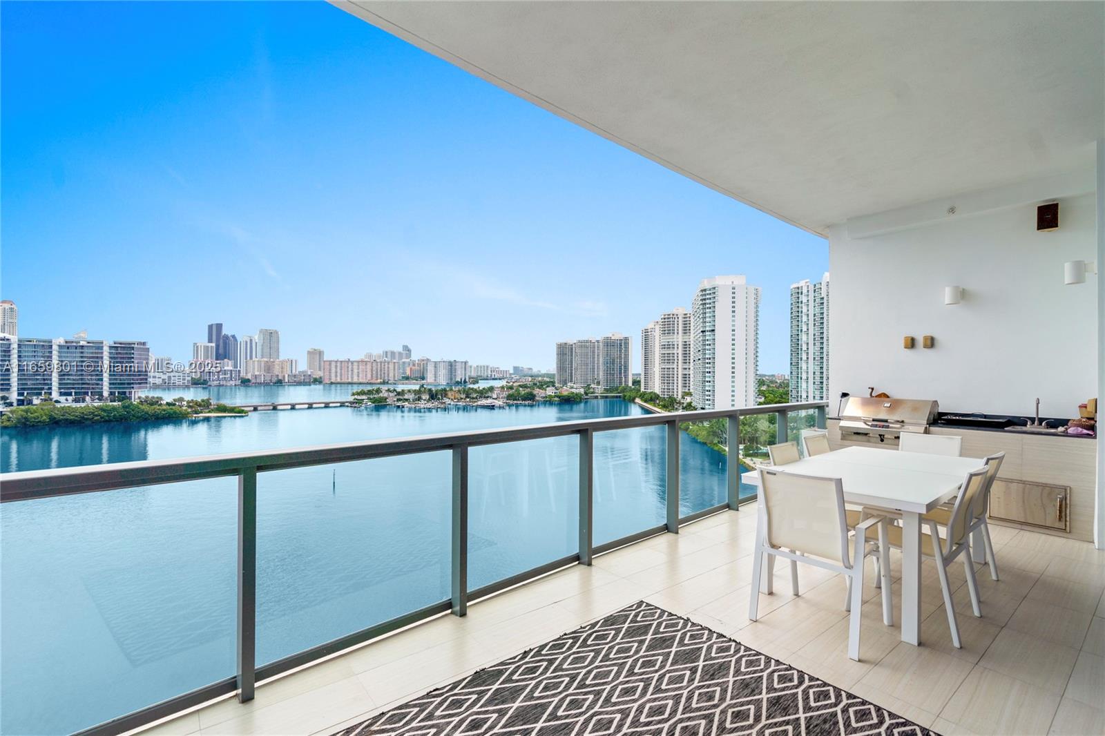 ECHO CONDO - Residential
