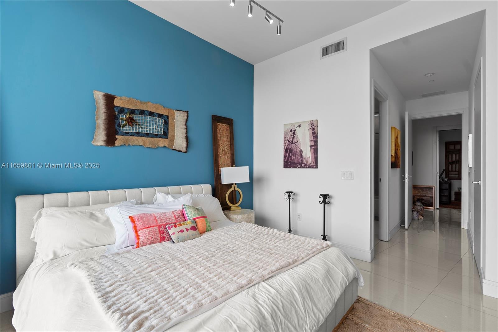 ECHO CONDO - Residential