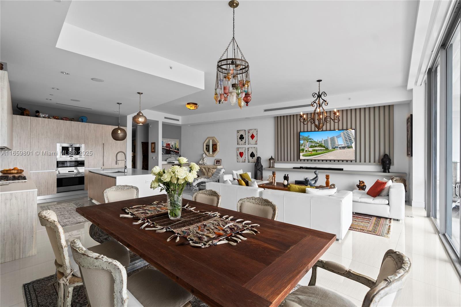 ECHO CONDO - Residential