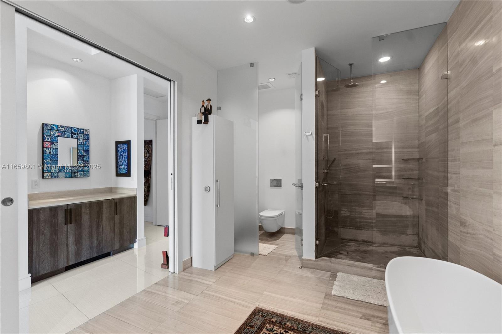 ECHO CONDO - Residential