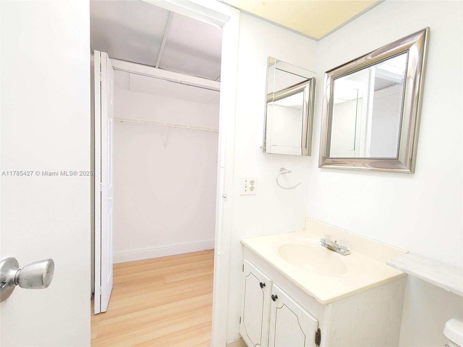 KINGS POINT TUSCANY CONDO - Residential